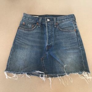 Levis denim mini skirt